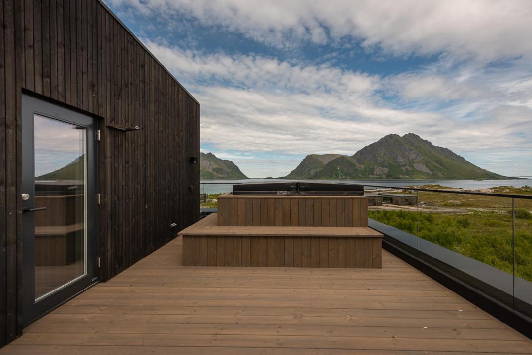 Hoda Cabin - Luxury Lodge With Jacuzzi And Sauna Lyngværet Exterior photo